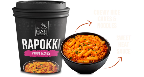 Cup of The Han Kitchen Rapokki Sweet & Spicy Original paired with a prepared bowl of Rapokki Sweet & Spicy. Arrows point to descriptive callouts.